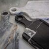 Tabla Rectangular para quesos y carnes frí­as con asa Gris