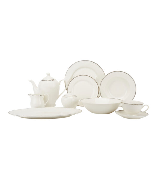 Vajilla Kaiser de 47 piezas Alemana con servicio para 8 personas. 8 Platos trinche, 8 Platos Sopero, 8 Platos de ensalada , 8 Tazas, 8 Platos para taza, 1 Ensaladera, 1 Platón oval, 1 Cafetera con tapa, 1 Cremera, 1 Azucarera con tapa.